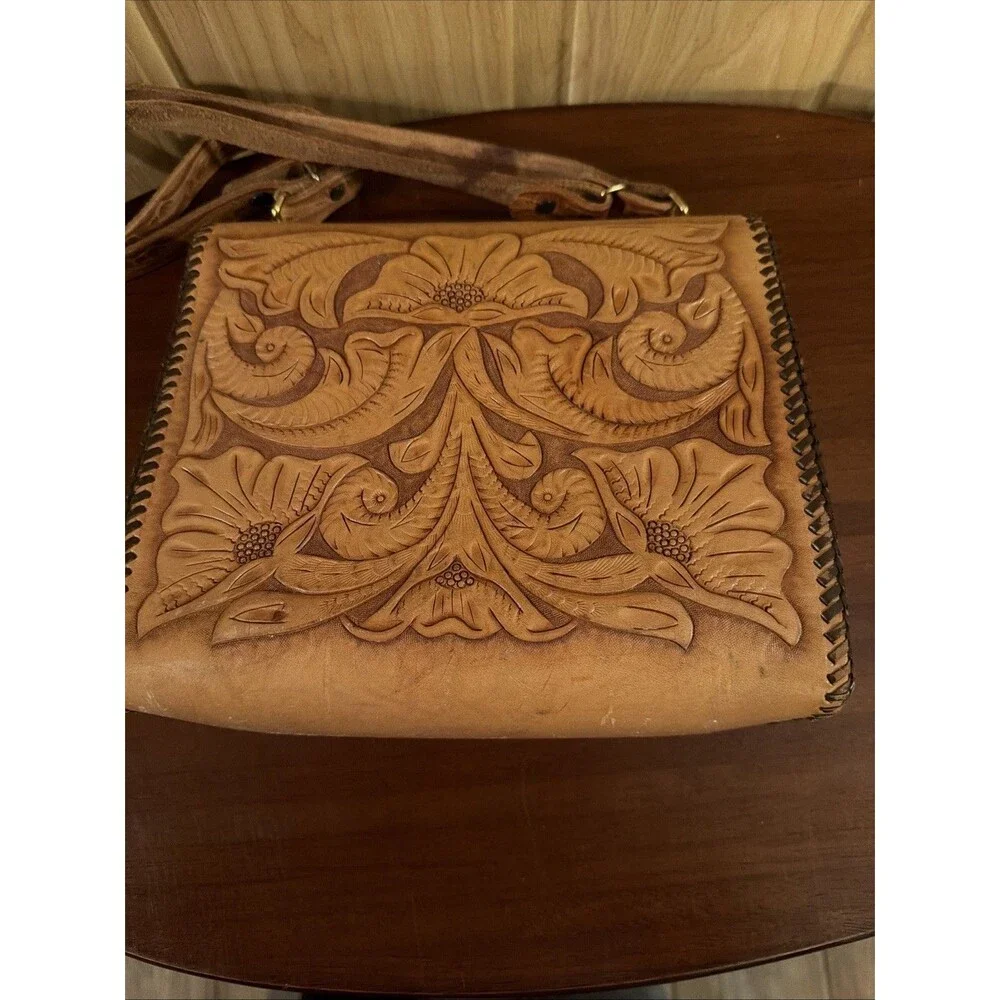 Vintage Hand Tooled Leather Handbag Brown Floral 9x 7.5x 3.5 Beautiful Bag. GUC!